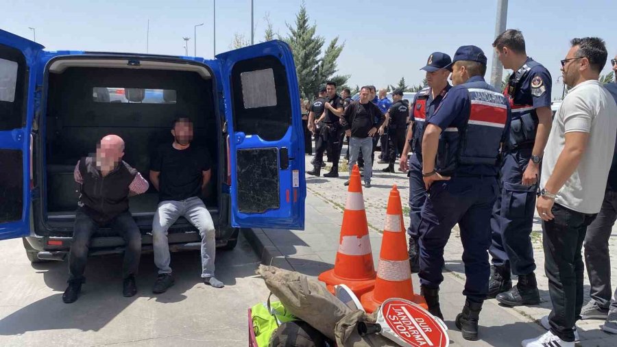 17 Yaşındaki Genç Arazi Kavgasında Tüfeği Ateşledi, Bir Kişiyi Ve Yanlışlıkla Babasını Vurdu
