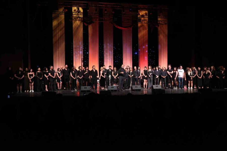 Aşt 41. Yılında Seyirci Rekoru Kırdı