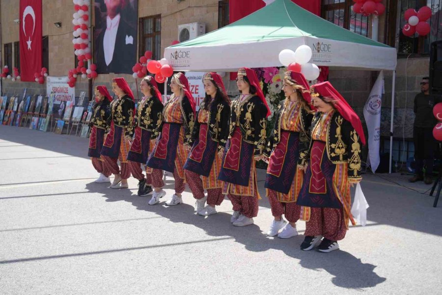 Niğde’de Hayat Boyu Öğrenme Sergisi Açıldı