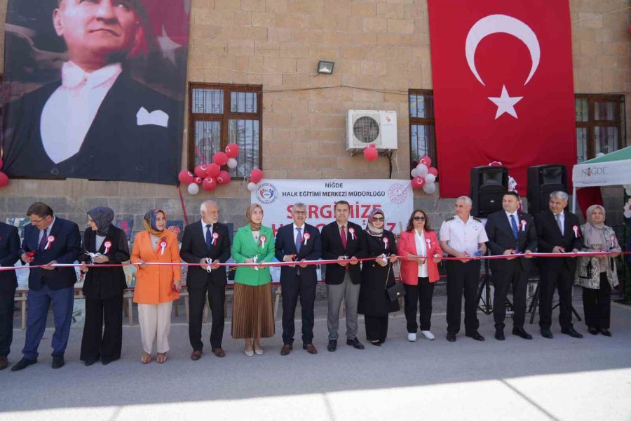 Niğde’de Hayat Boyu Öğrenme Sergisi Açıldı