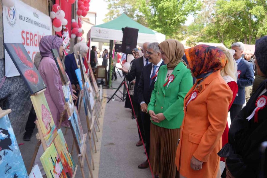 Niğde’de Hayat Boyu Öğrenme Sergisi Açıldı