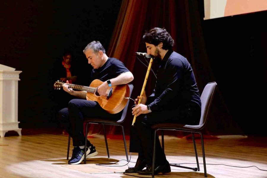 Geçmişten Günümüze Niğde Motifleri Defilesi Düzenlendi