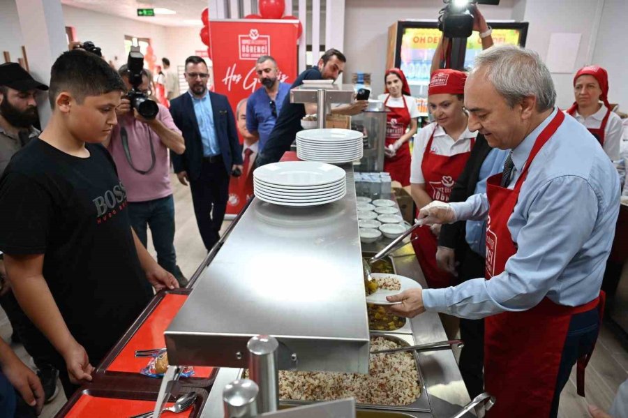 Kepez’de Öğrenci Kent Lokantası Hizmete Girdi