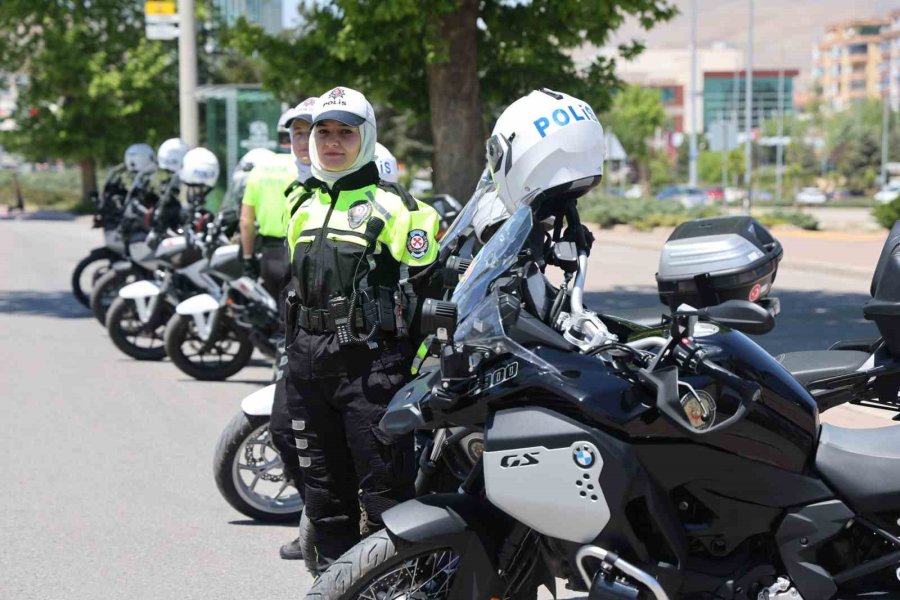 Konya’nın İlk Kadın Şahin Polisleri Görevde