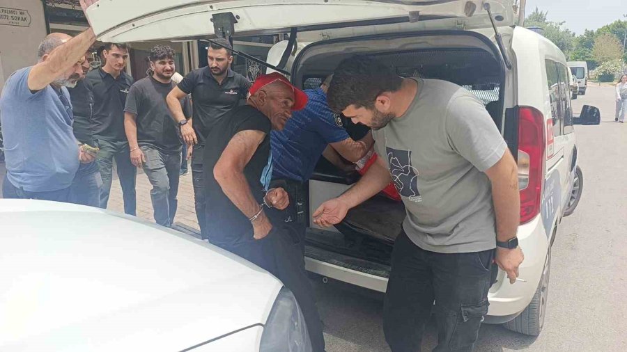 Kapkaça Uğrayan Alman Turist, Manavgat Sokaklarında Hırsız Kovaladı