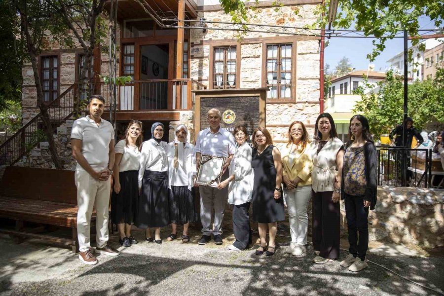 Alanya’da Kadın Politikaları Ve Aile Destek Merkezi Kadınların Yanında