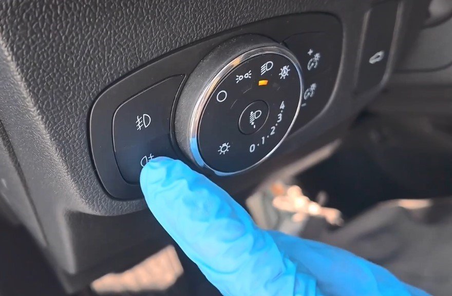 Uyuşturucu Tacirinin Zulası Şaşırttı: Kokain, Esrar Ve Silahlar Ele Geçirildi