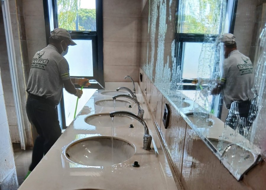 Mersin’de Belediyenin Park Ve Yeşil Alanları Tahrip Edildi