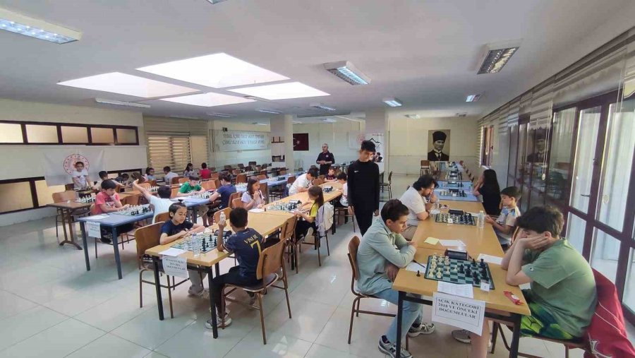 Niğde’de 19 Mayıs Satranç Turnuvası Tamamlandı