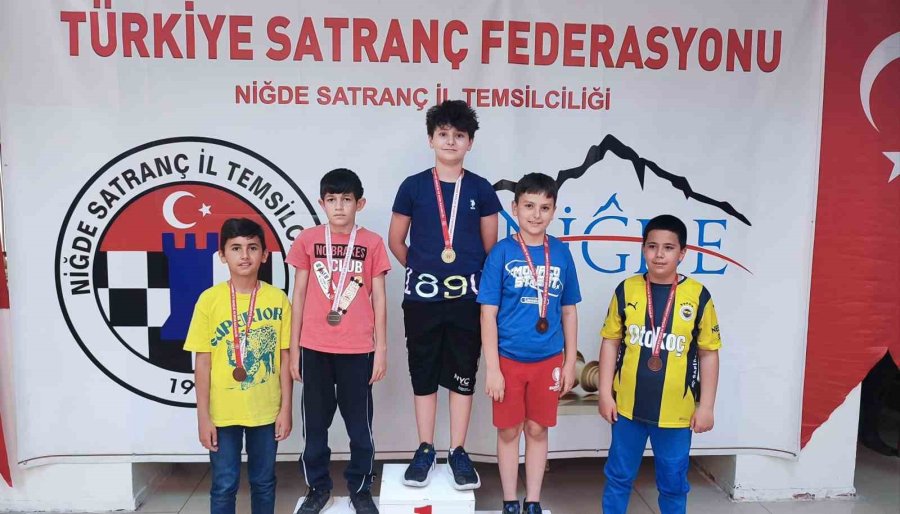Niğde’de 19 Mayıs Satranç Turnuvası Tamamlandı