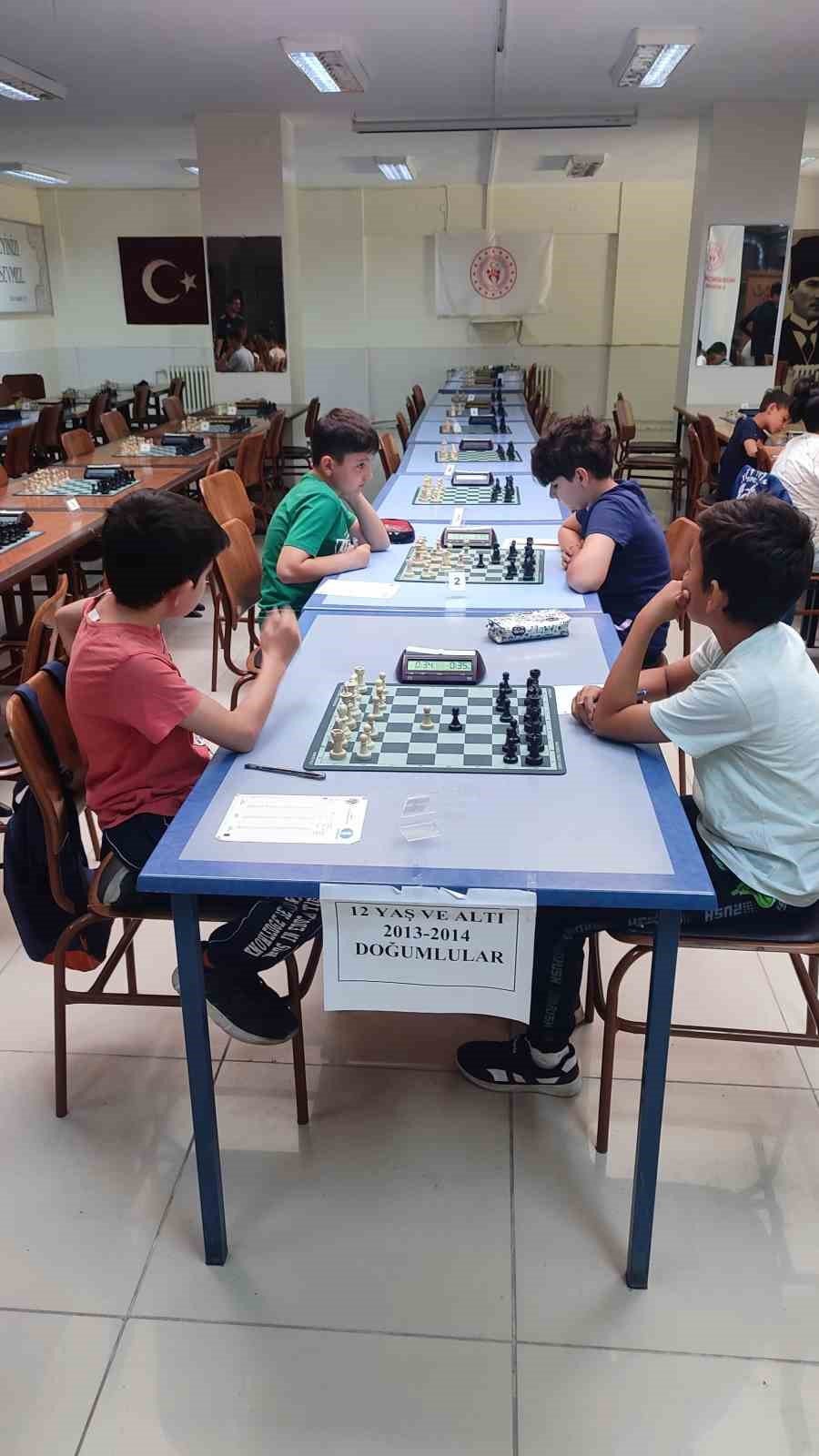 Niğde’de 19 Mayıs Satranç Turnuvası Tamamlandı