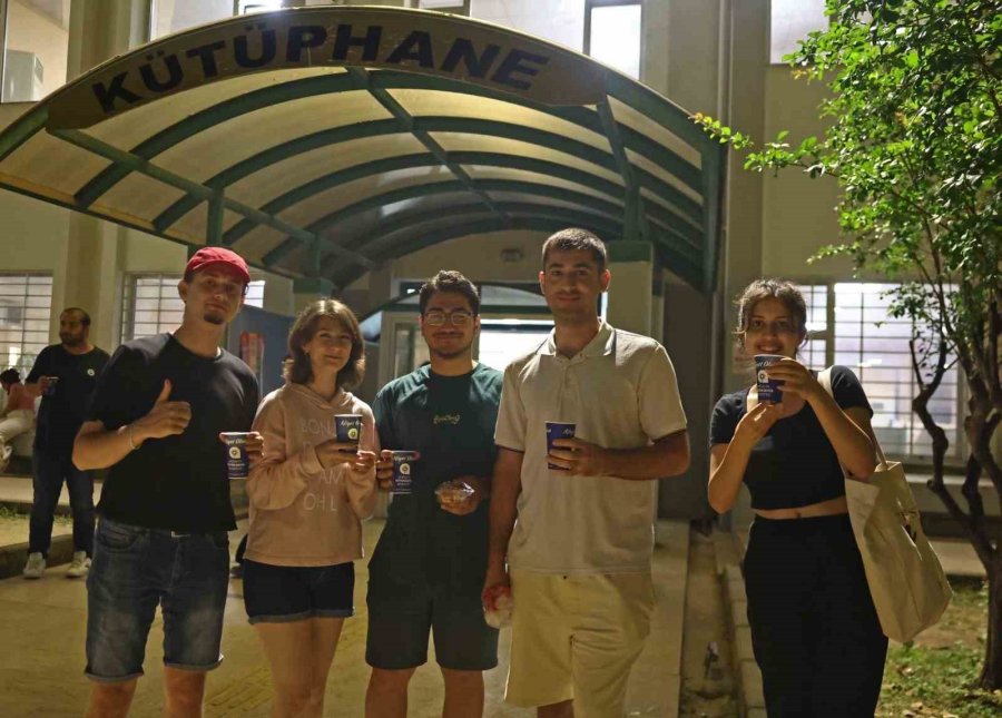 Antalya Büyükşehir Belediyesi’nden Final Haftasında Öğrencilere Çorba İkramı