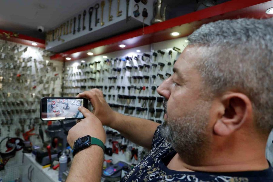 Bir Anda Takla Atarak Yere Düştü, Ne Yaşadığına O Da Anlam Veremedi