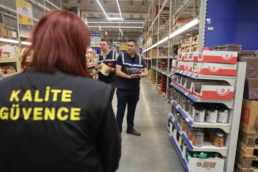 Konya’da Bayram Öncesi Marketlerde Denetim