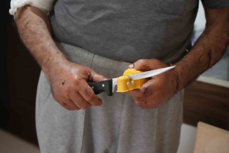 Hakkında Uzaklaştırma Kararı Bulunan Adam, Barışma Çağrısıyla Gittiği Evde Eşi Tarafından Defalarca Bıçaklandı