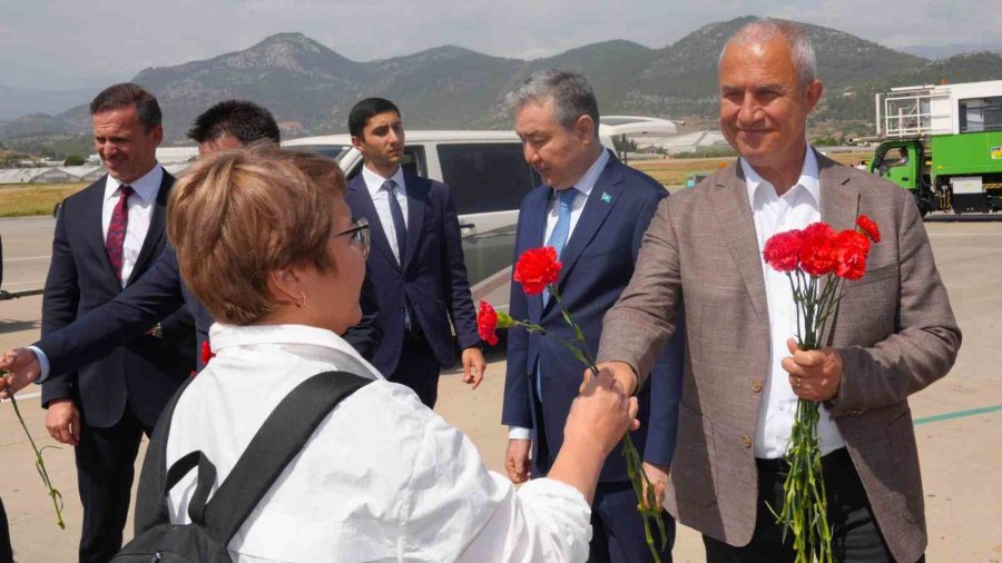 Kazakistan’dan Gazipaşa-alanya Havalimanı’na İlk Direkt Uçuş Gerçekleşti