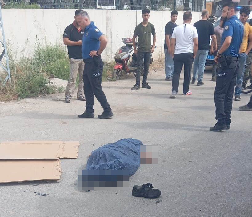 Tırın Çarptığı Bisikletli Çocuk Öldü, Sürücü Kaçtı