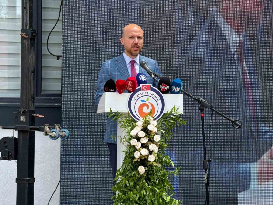 Bilal Erdoğan: "öğretmenlerimize Daha Çok Değer Vermeliyiz Çocuklarımızın Öğretmen Olmasını Teşvik Etmeliyiz"