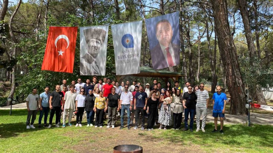 Büyükşehir Belediyesi Ankaralı Gençleri Ağırladı