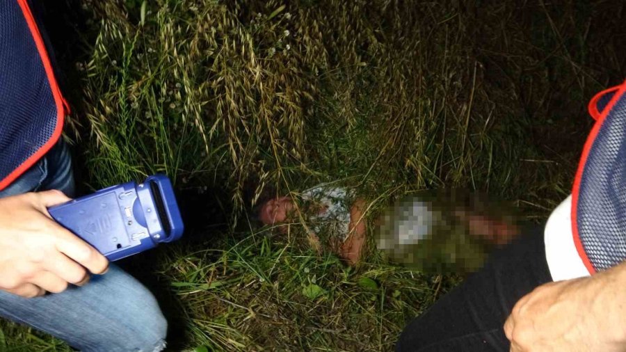 Kaybolan Alzheimer Hastası Yaşlı Kadın 18 Saat Sonra Tarlada Bitkin Halde Bulundu