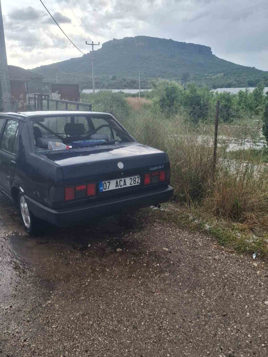 Serik’te Sağanak Ve Dolu Tarım Arazilerine Zarar Verdi