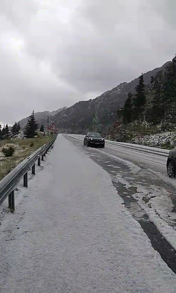 Konya-antalya Karayolunda Dolu Yağışı Etkili Oldu