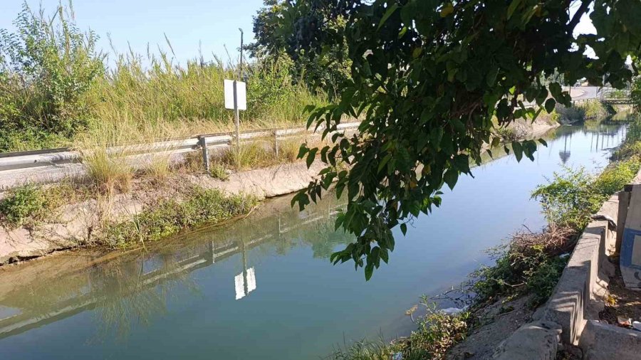 Su Kanalında Boğulma Tehlikesi Geçiren Çocuğu Tüpçü Kurtardı