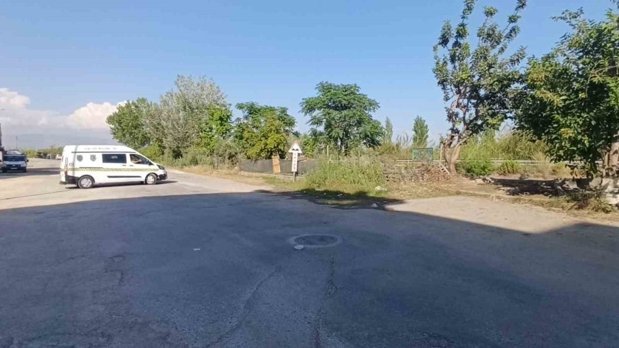 Su Kanalında Boğulma Tehlikesi Geçiren Çocuğu Tüpçü Kurtardı