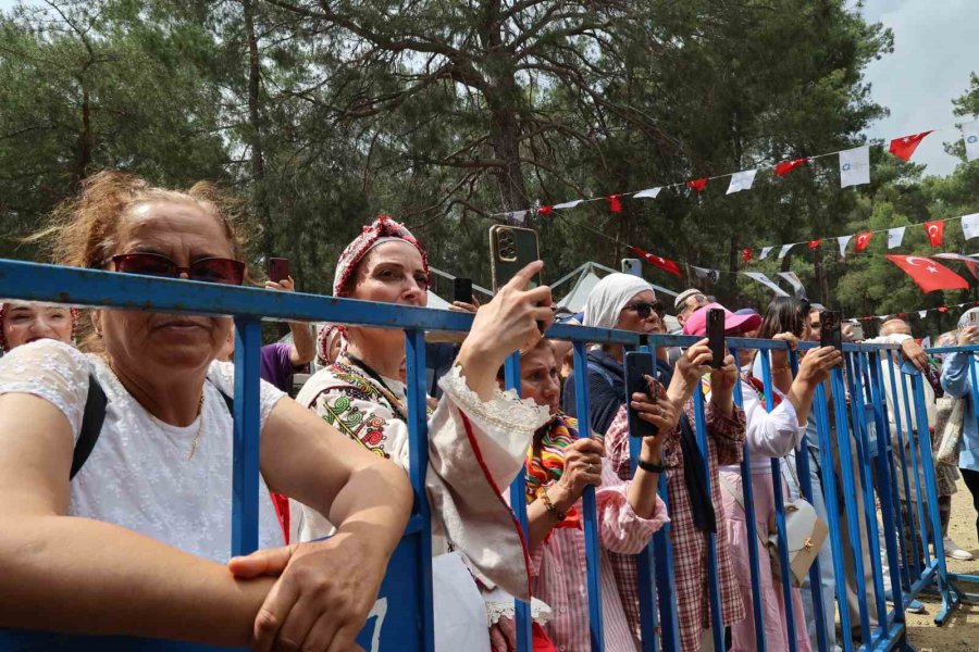 4. Uluslararası Antalya Yörük Türkmen Festivali’nde İlk Gün Coşkusu