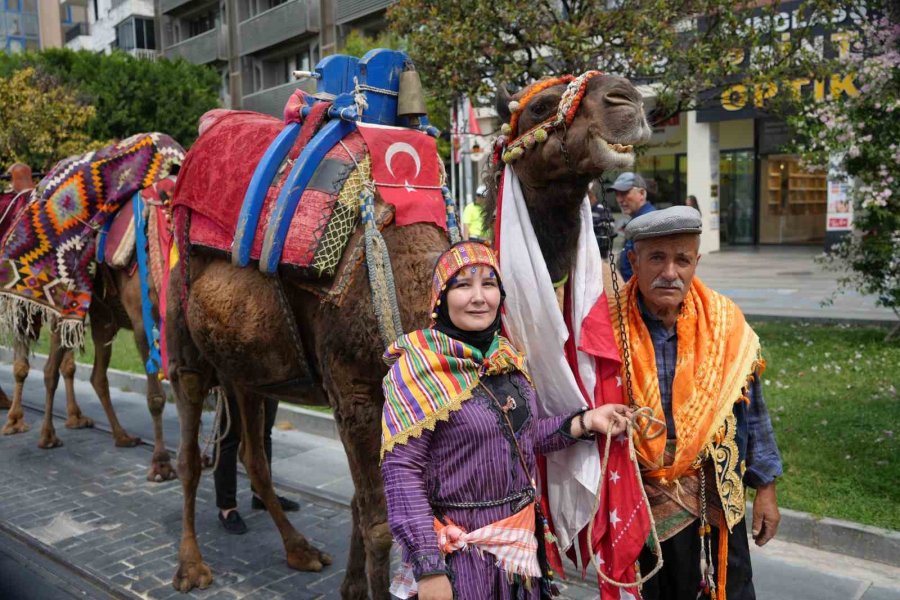 Uluslararası Yörük Türkmen Festivali ‘yörük Göçü’yle Açıldı, Antalya Renk Cümbüşüne Döndü
