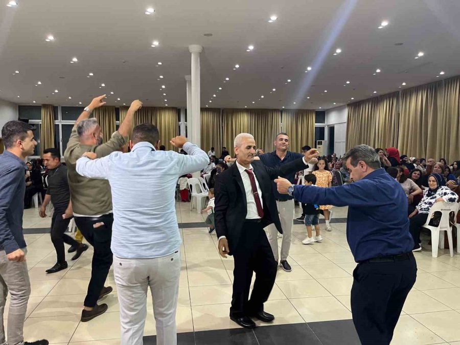 33 Yıl Sonra Gelinlik Ve Damatlık Giydiler