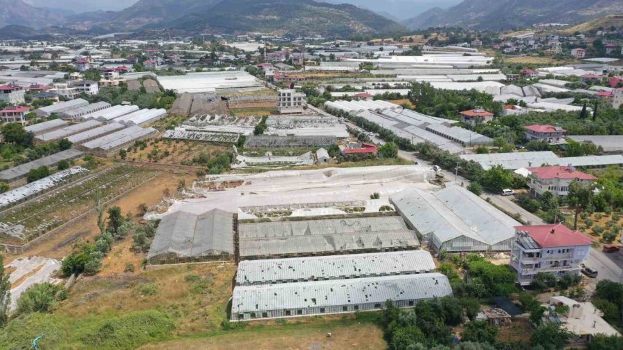 Antalya’da Hortum Felaketinin Boyutu Gündüz Ortaya Çıktı