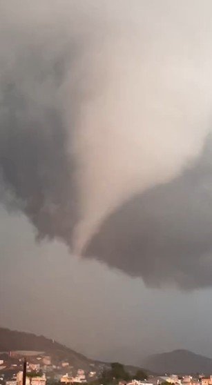 Antalya’da Hortum Felaketinin Boyutu Gündüz Ortaya Çıktı