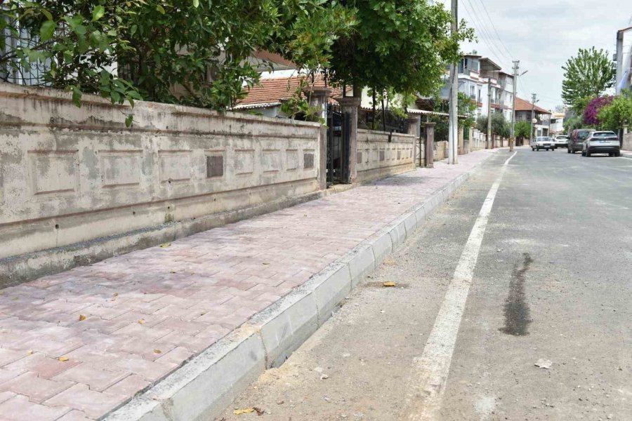 Kepez’de 51 Kilometrelik Kaldırım Çalışması