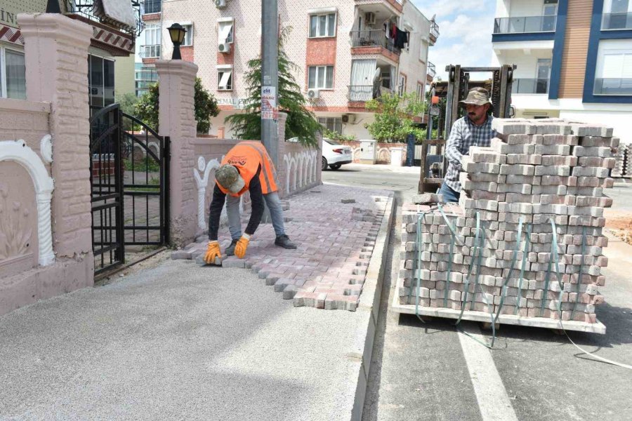 Kepez’de 51 Kilometrelik Kaldırım Çalışması