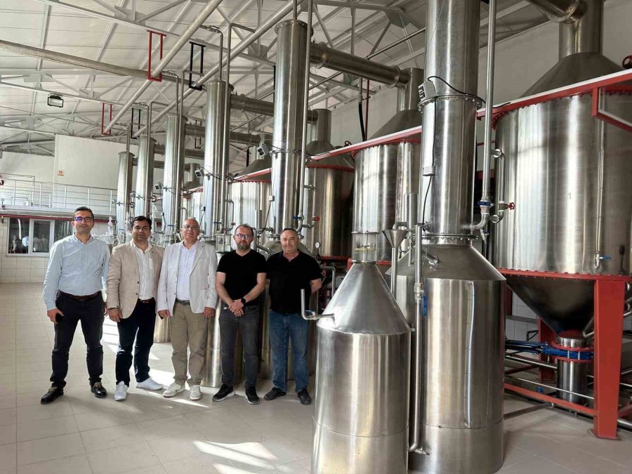 Tıbbi Ve Aromatik Bitkilerde Yüksek Katma Değerli Üretim İçin İş Birliği