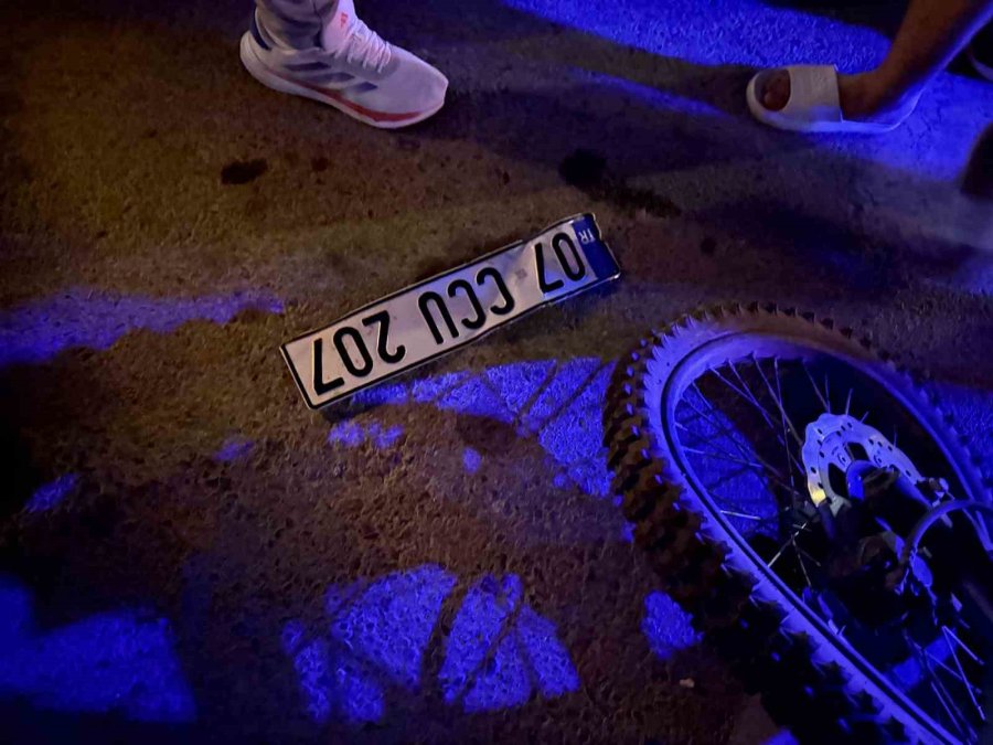 Gazipaşa’da ’u’ Dönüşü Yapıp Motosikletle Çarpışan Aracın Sürücüsü Kaçtı: 1 Yaralı