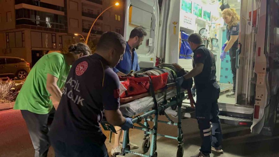 Gazipaşa’da ’u’ Dönüşü Yapıp Motosikletle Çarpışan Aracın Sürücüsü Kaçtı: 1 Yaralı