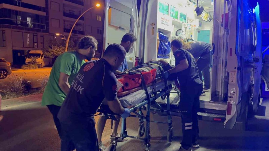 Gazipaşa’da ’u’ Dönüşü Yapıp Motosikletle Çarpışan Aracın Sürücüsü Kaçtı: 1 Yaralı