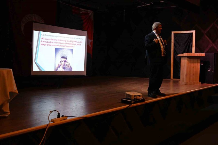 Kemer Belediyesi’nde Halkla İlişkiler Ve İletişim Semineri