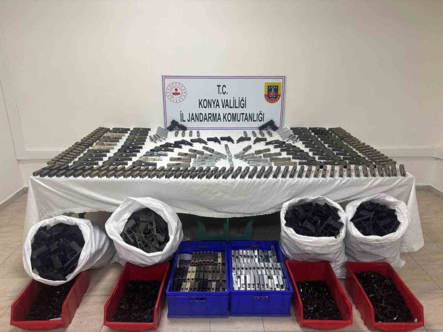 Jandarmadan Silah Kaçakçılarına Operasyon