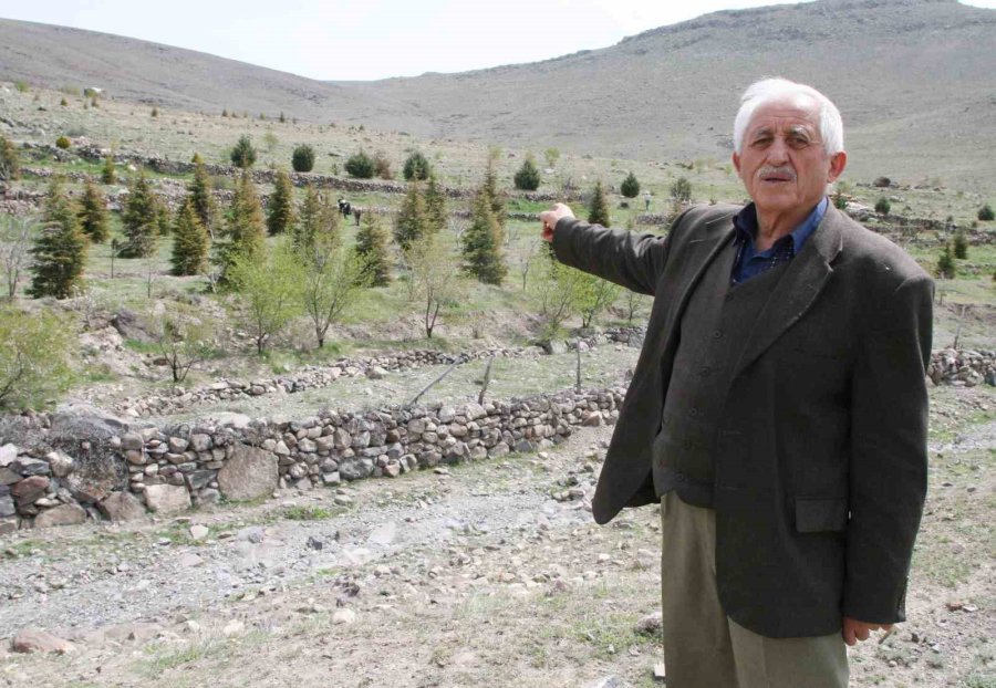 Konya’da Binlerce Fidanı Toprakla Buluşturan Orman Dede’ye Veda