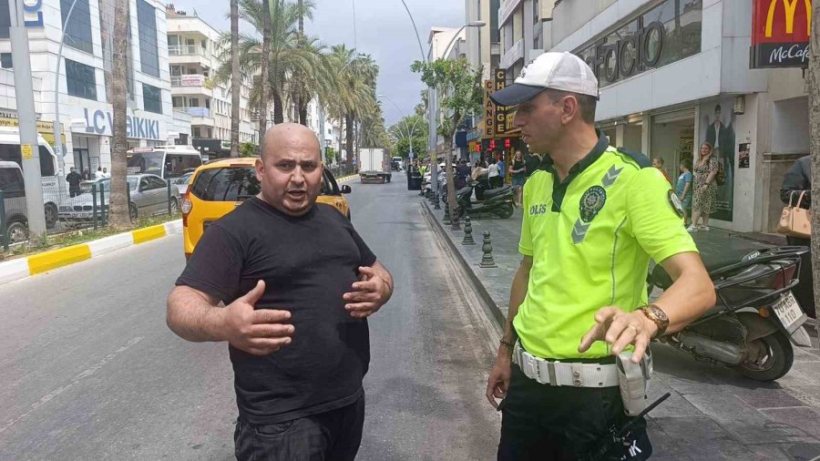 Motosiklete Çarpan Otomobil Sürücüsü Durmayıp Uzaklaştı