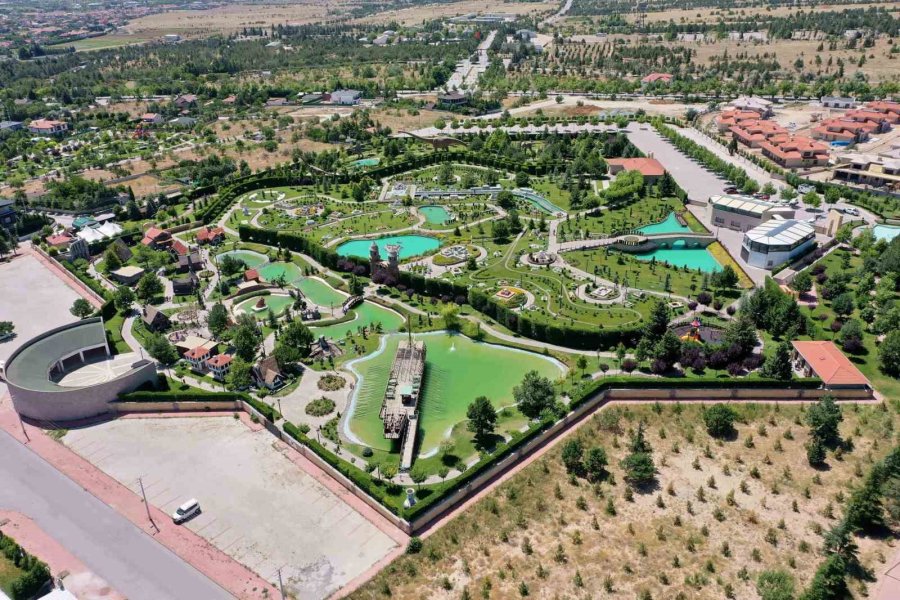 80 Binde Devr-i Alem Parkı’nda Online Bilet Dönemi Başladı