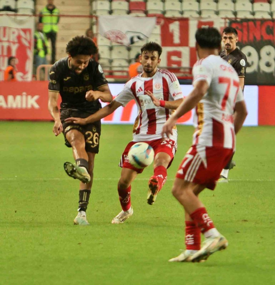 Trendyol Süper Lig: Antalyaspor: 0 - Trabzonspor: 2 (maç Sonucu)