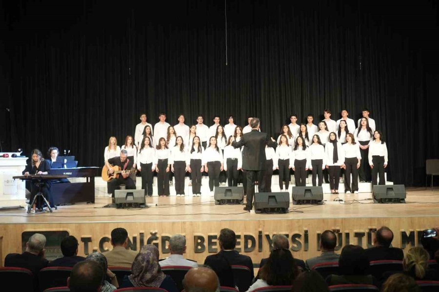 Niğde’de Tepeyran’a Vefa: Ödül Töreni Ve Kitap Tanıtımı Bir Arada Gerçekleşti