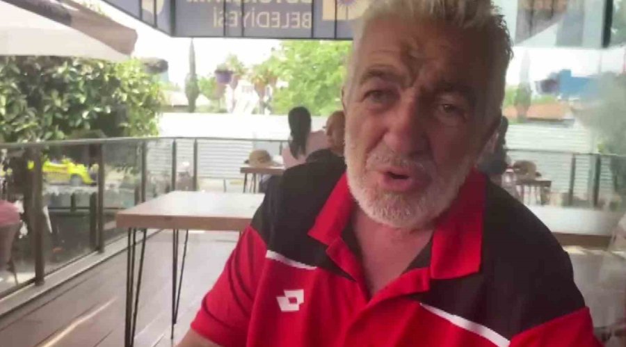 Simitçide Uyudu, Uyanınca Neye Uğradığını Şaşırdı: "adisyon Fişini De Almış"