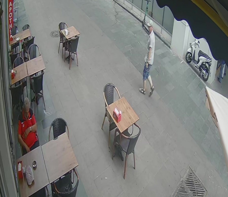 Simitçide Uyudu, Uyanınca Neye Uğradığını Şaşırdı: "adisyon Fişini De Almış"