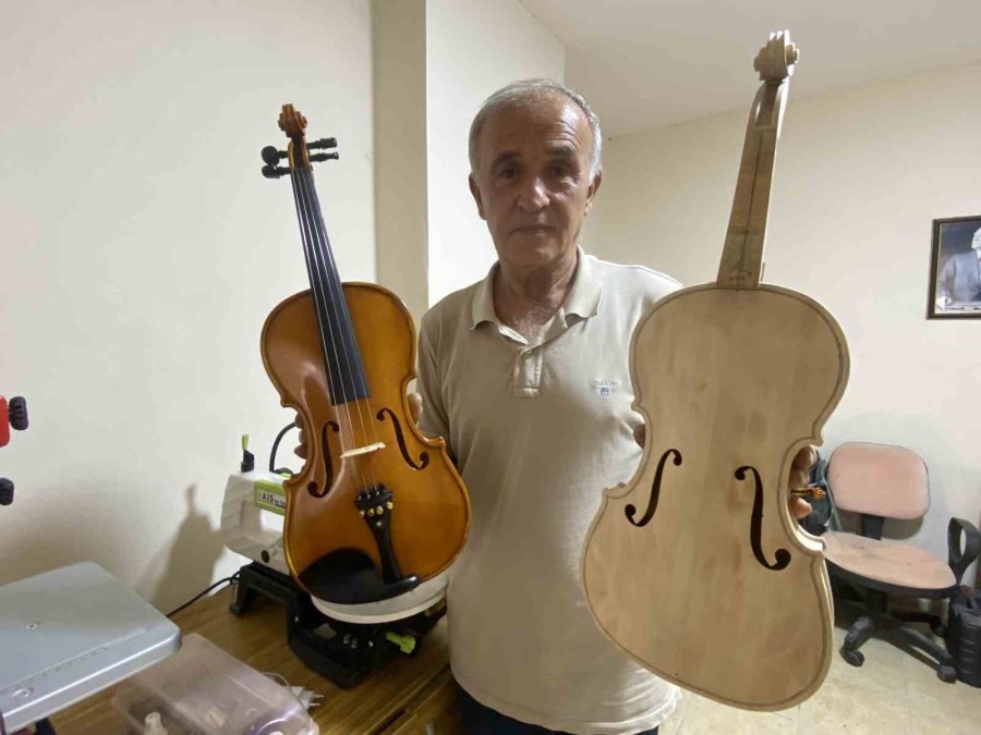 Annesinin Altınlarını Bozdurup Aldığı Keman, Emekliliğinde Mesleği Oldu