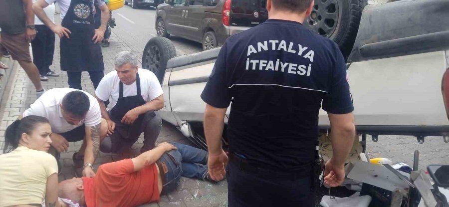 Alanya’da Kontrolden Çıkan Kamyonet Önce Otomobile Çarptı, Ardından Takla Attı: 1 Yaralı